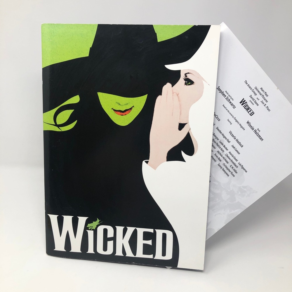 Wicked Broadway Theater Program 2006 Souvenir Book w/ Insert Cast List 1O